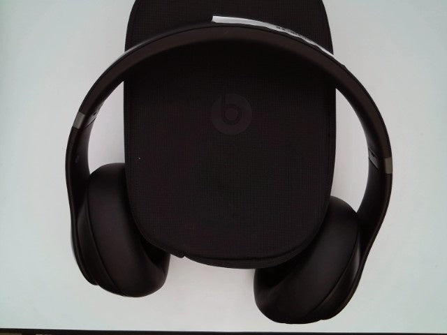 Beats Studio Pro